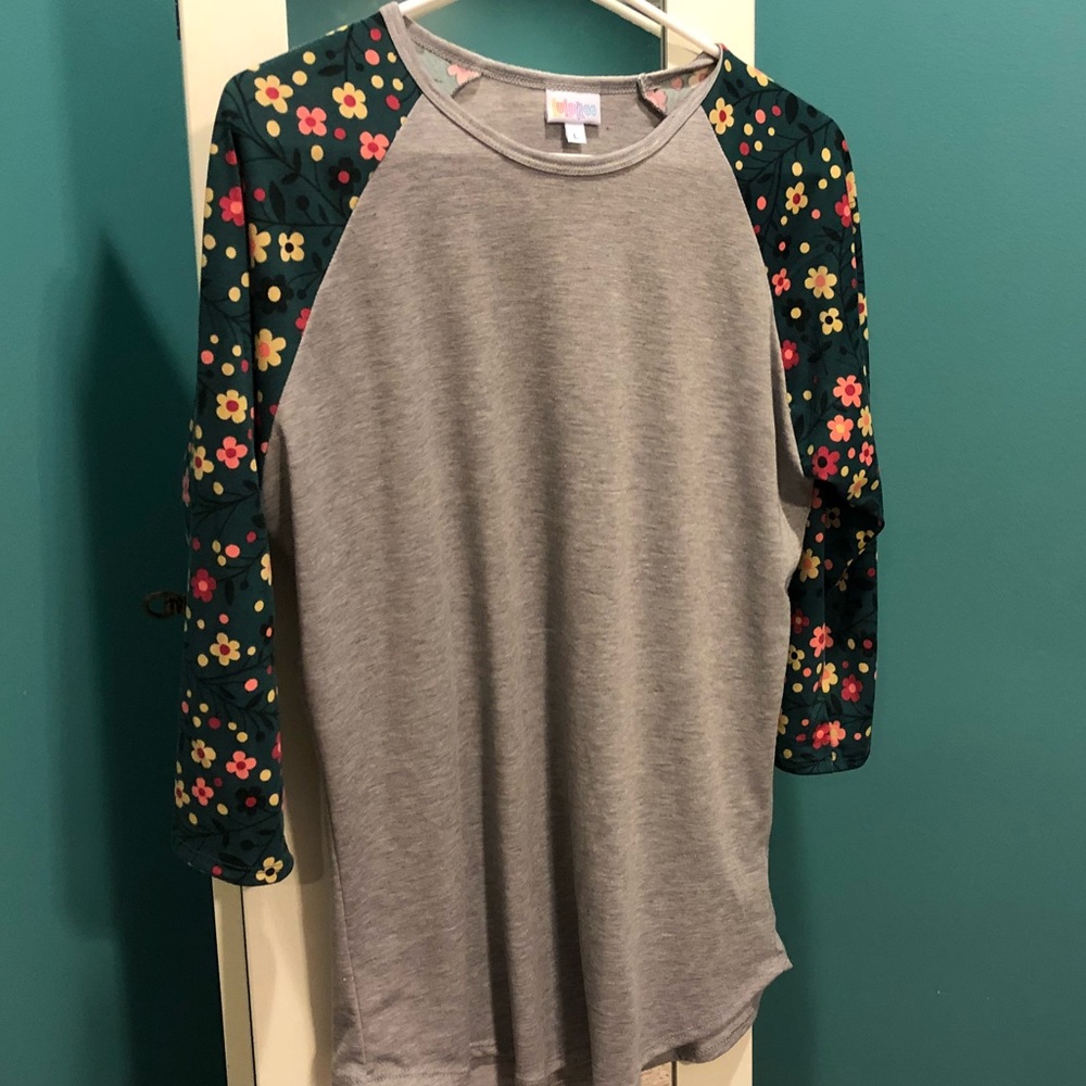 Lularoe Randy. Large. Pet/Smoke free.